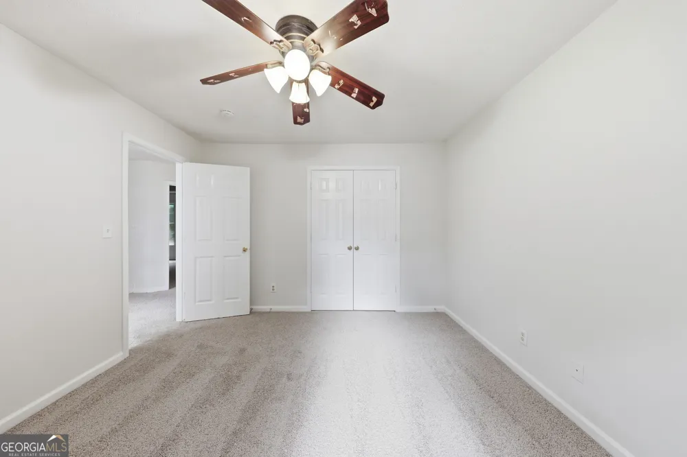 208 Foxdale CT LaGrange, GA 30240