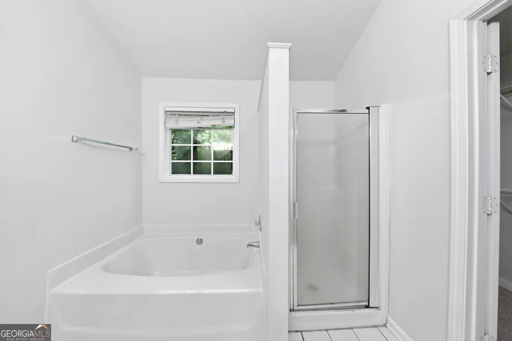 208 Foxdale CT LaGrange, GA 30240
