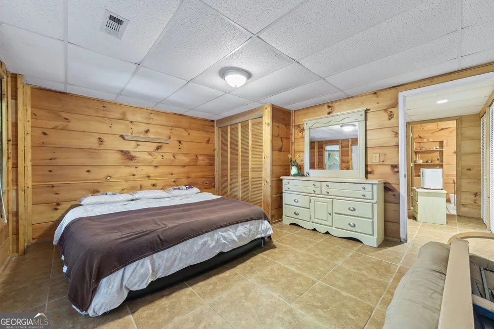 455 Holt RD Ellijay, GA 30536