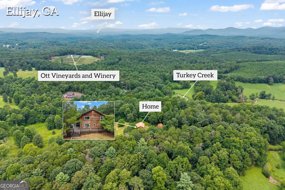 455 Holt RD Ellijay, GA 30536