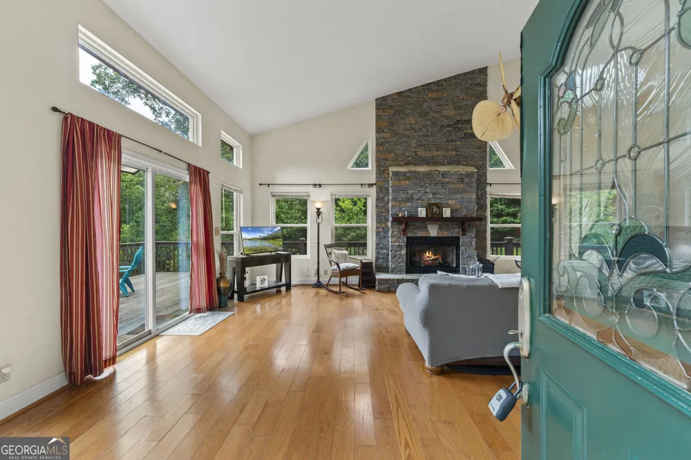 455 Holt RD Ellijay, GA 30536
