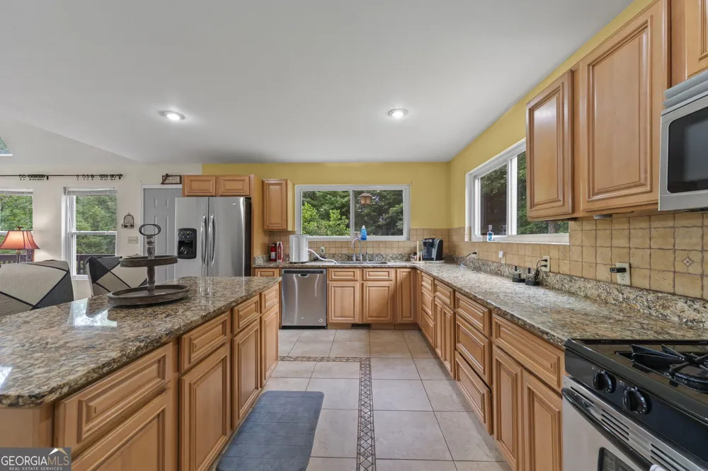 455 Holt RD Ellijay, GA 30536