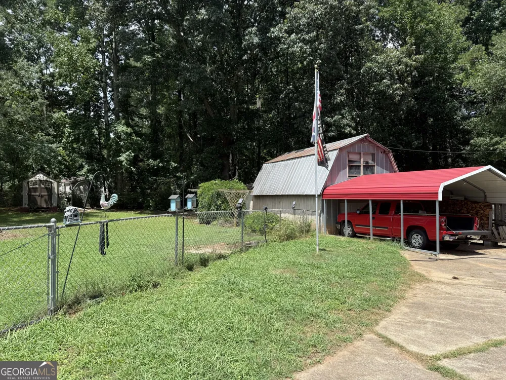 160 Tanner Beach RD Carrollton, GA 30117