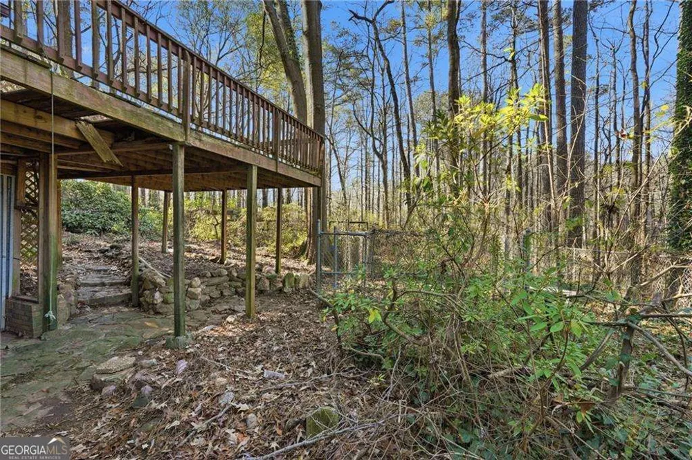 1091 Cole DR SW Lilburn, GA 30047