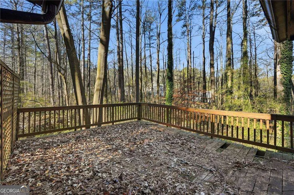 1091 Cole DR SW Lilburn, GA 30047