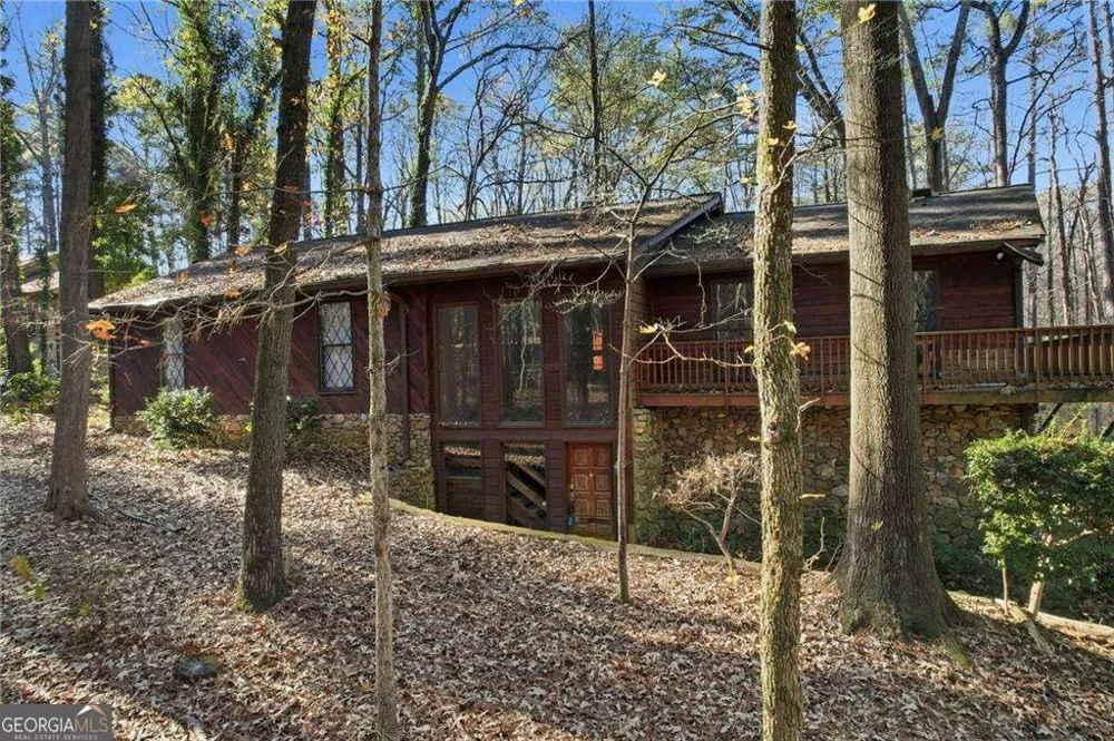 1091 Cole DR SW Lilburn, GA 30047