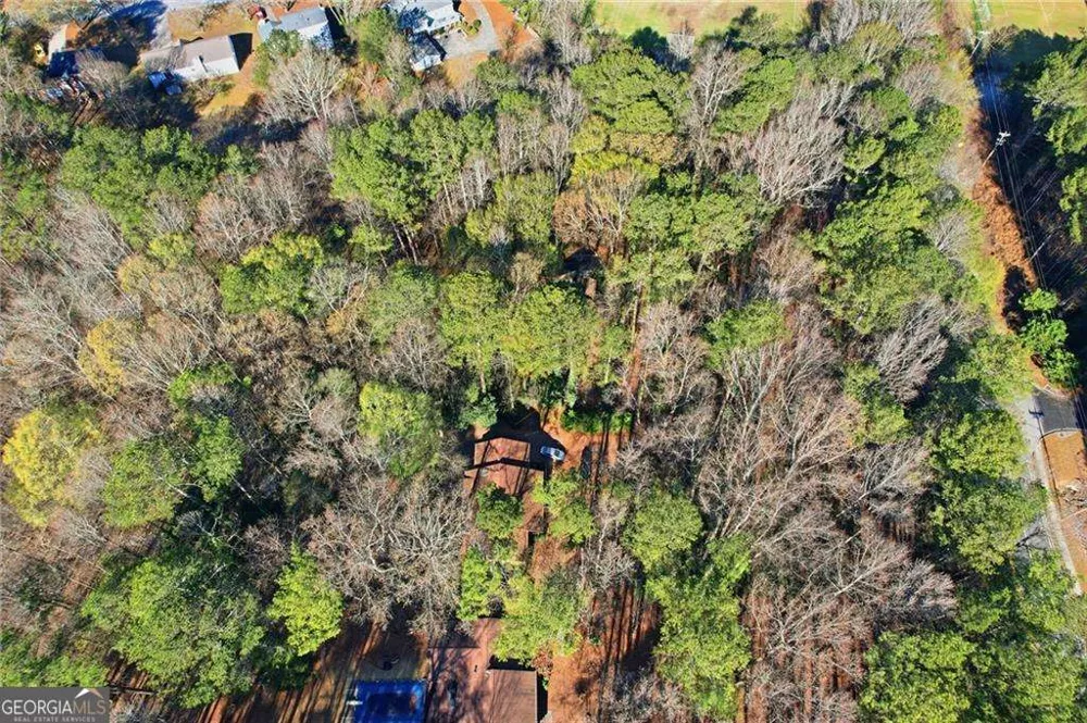 1091 Cole DR SW Lilburn, GA 30047