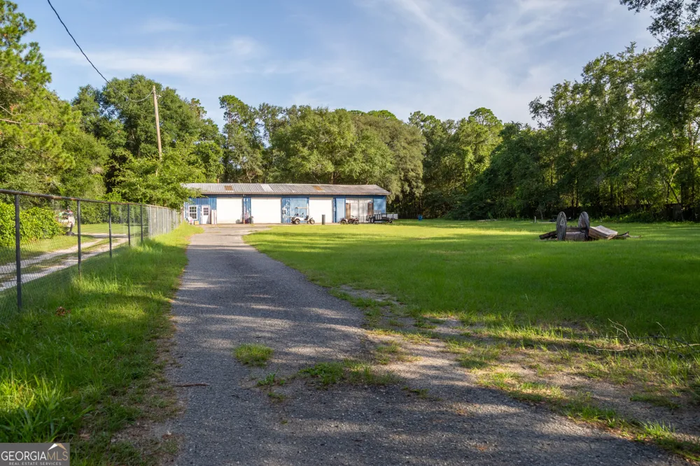 1526 Rayonier RD Jesup, GA 31545