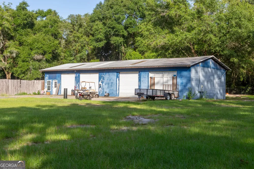 1526 Rayonier RD Jesup, GA 31545