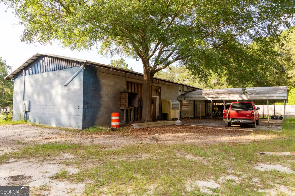 1526 Rayonier RD Jesup, GA 31545