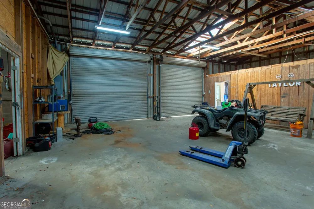 1526 Rayonier RD Jesup, GA 31545