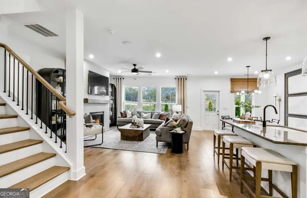 4751 Wilderness TRL Flowery Branch, GA 30542