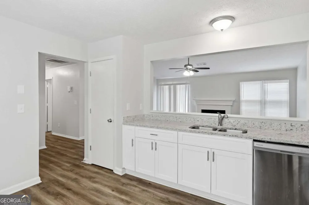 1193 Harvest Dale CT Stone Mountain, GA 30088