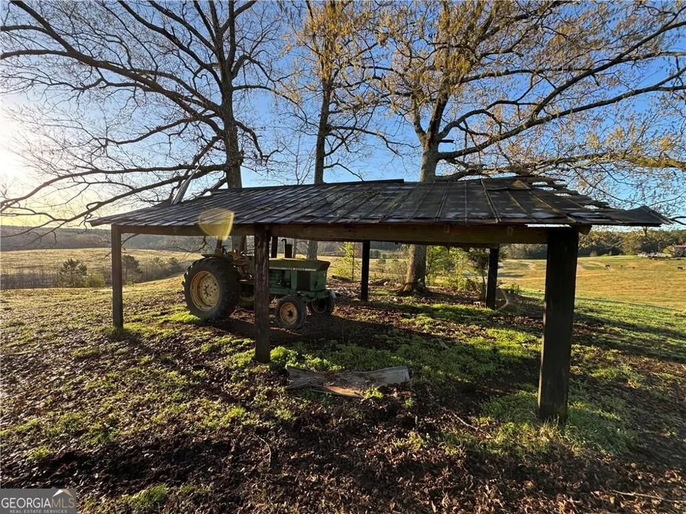 1126 County Road 145 Roanoke, AL 36274