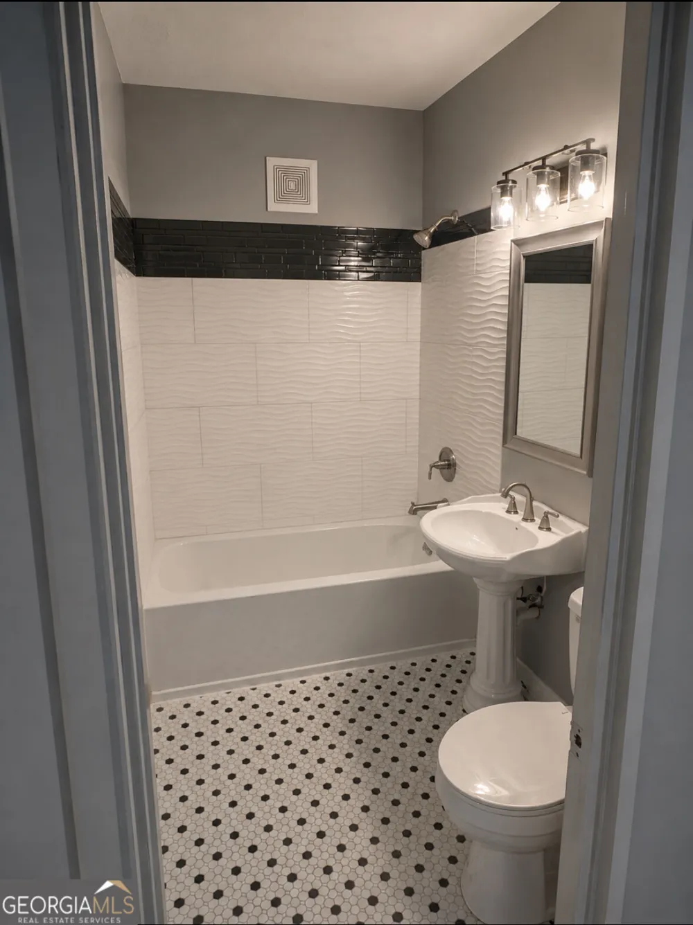 102 Cactus Hill CIR Elberton, GA 30635