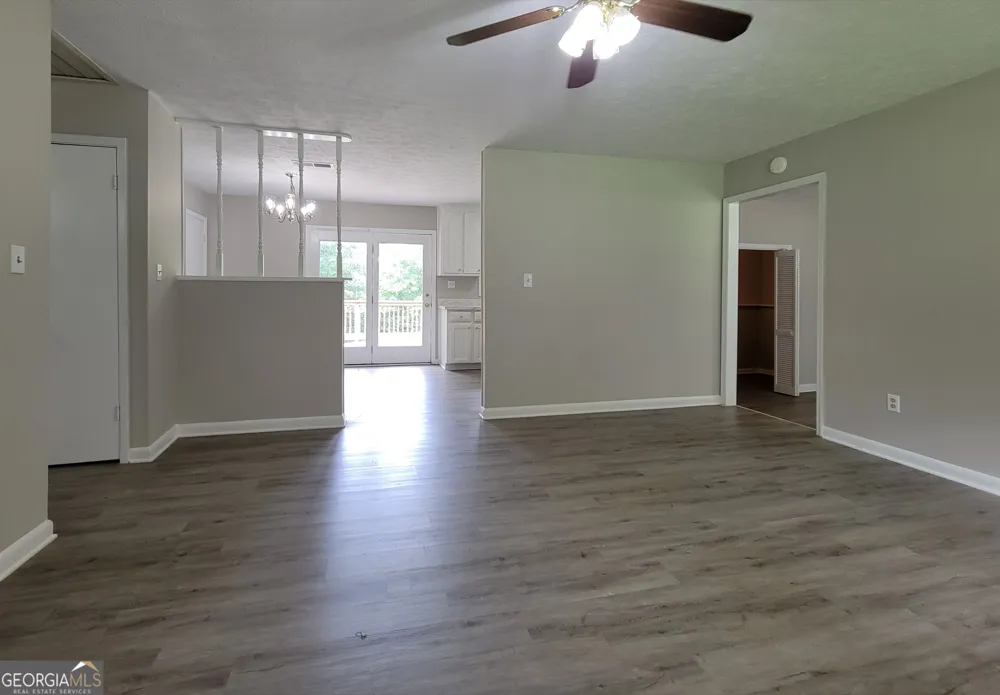 858 Pine Shadow LN Winder, GA 30680