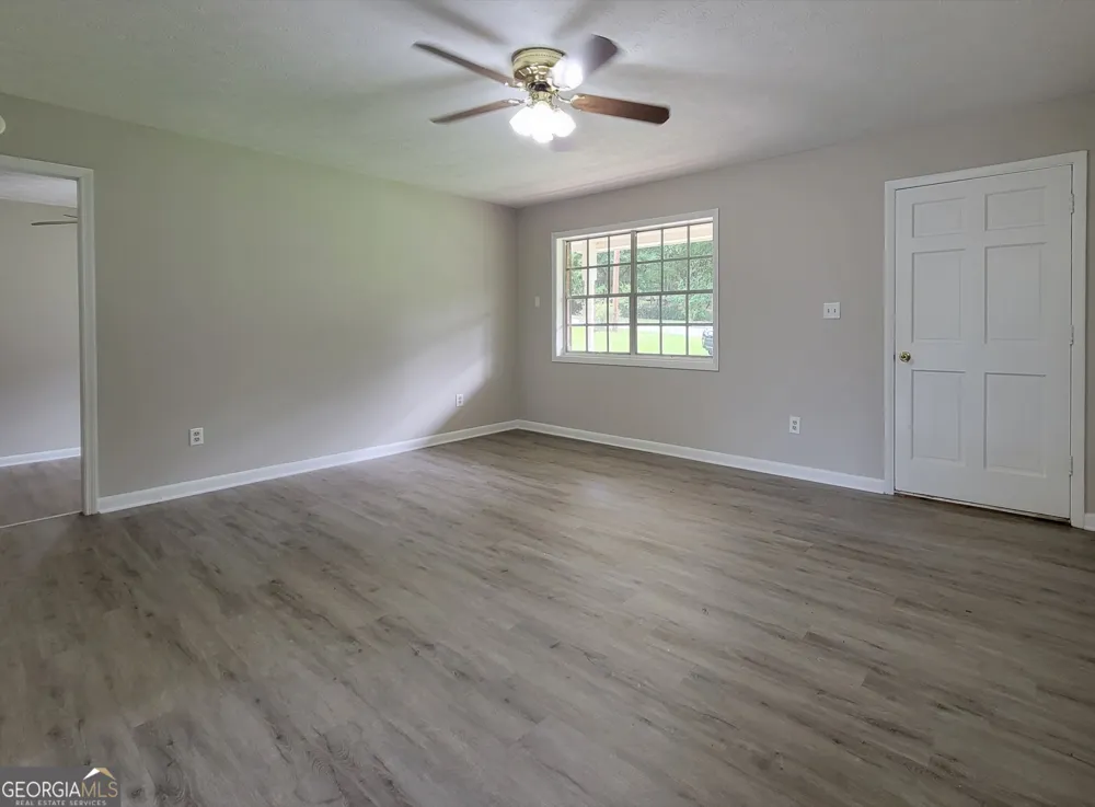858 Pine Shadow LN Winder, GA 30680