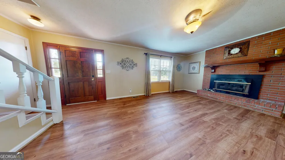 122 Wanda LN Swainsboro, GA 30401