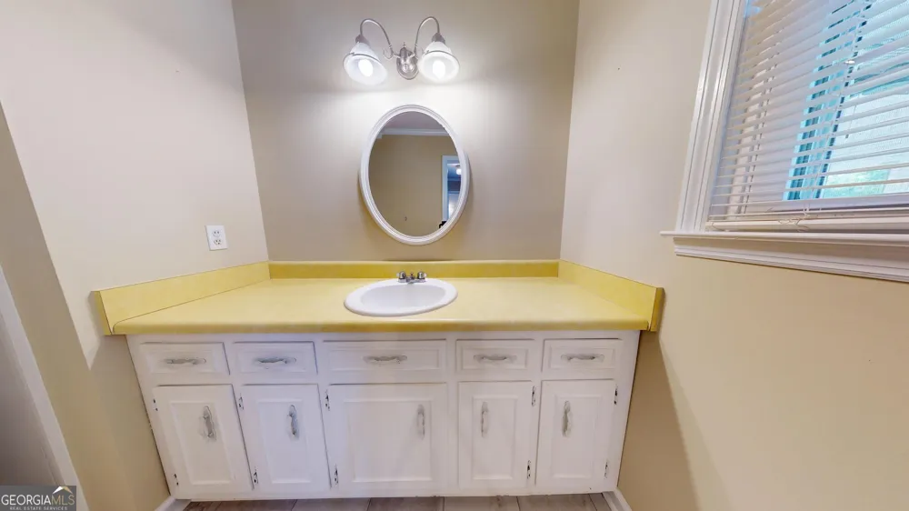 122 Wanda LN Swainsboro, GA 30401