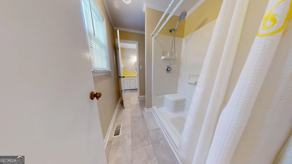 122 Wanda LN Swainsboro, GA 30401
