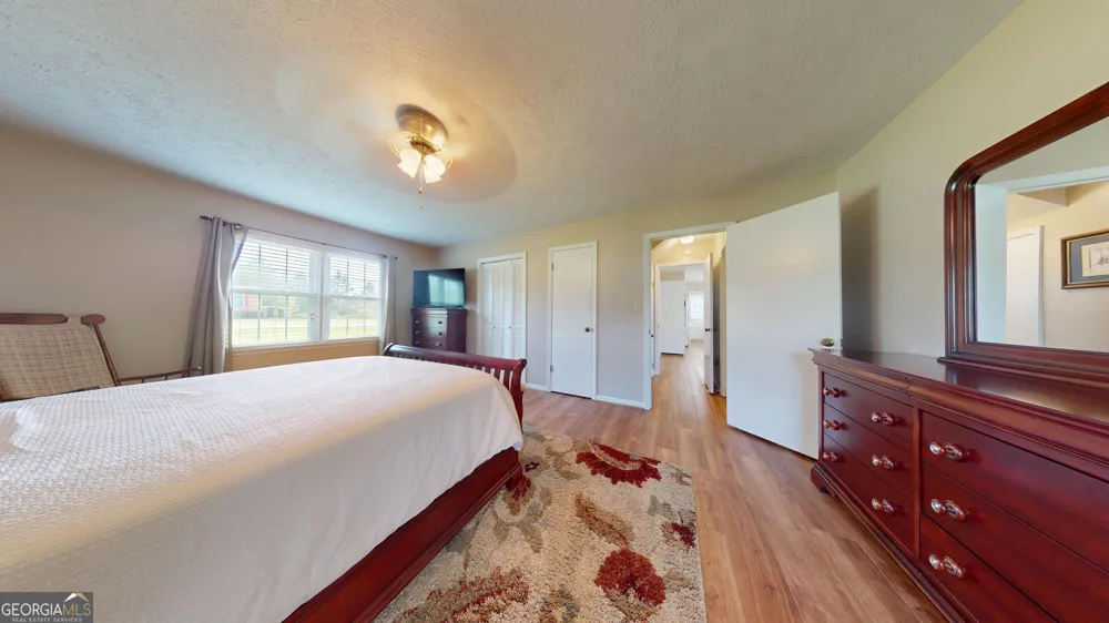 122 Wanda LN Swainsboro, GA 30401