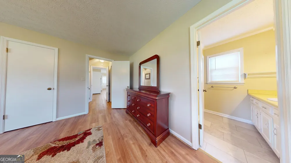 122 Wanda LN Swainsboro, GA 30401