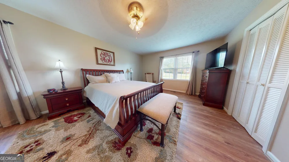 122 Wanda LN Swainsboro, GA 30401