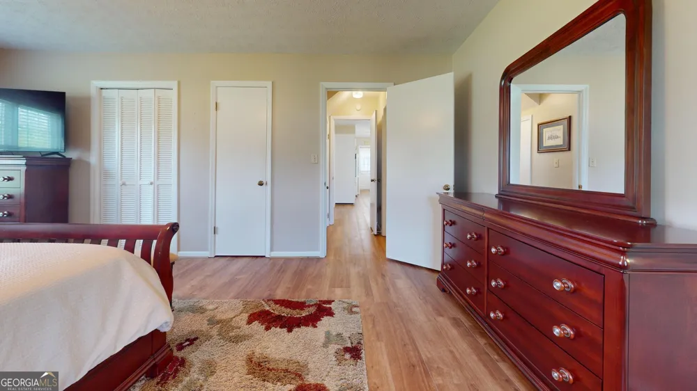 122 Wanda LN Swainsboro, GA 30401