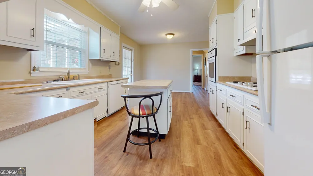 122 Wanda LN Swainsboro, GA 30401