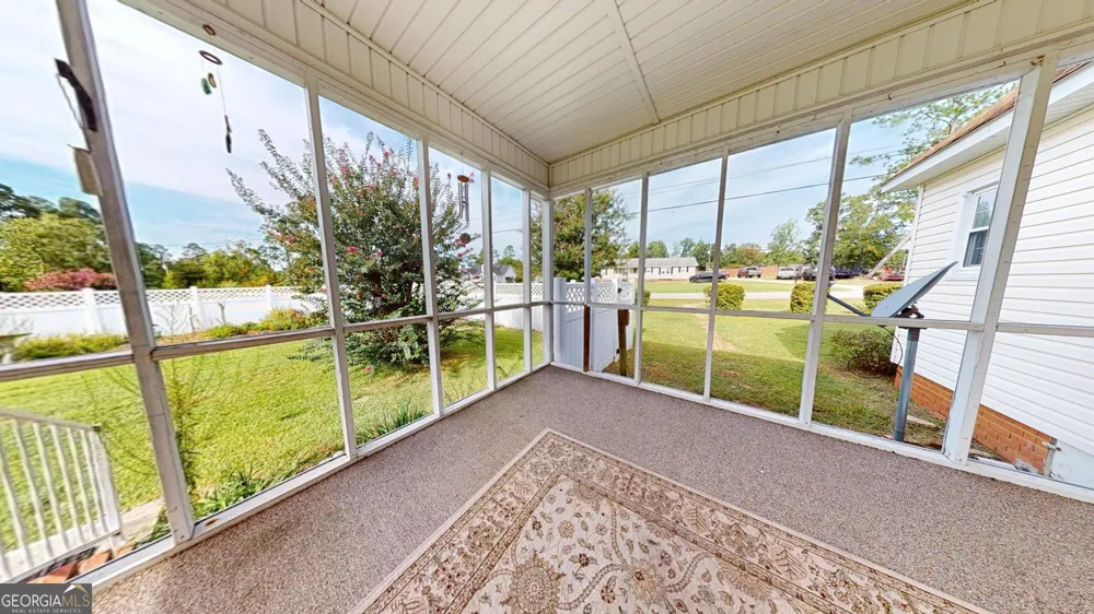 122 Wanda LN Swainsboro, GA 30401