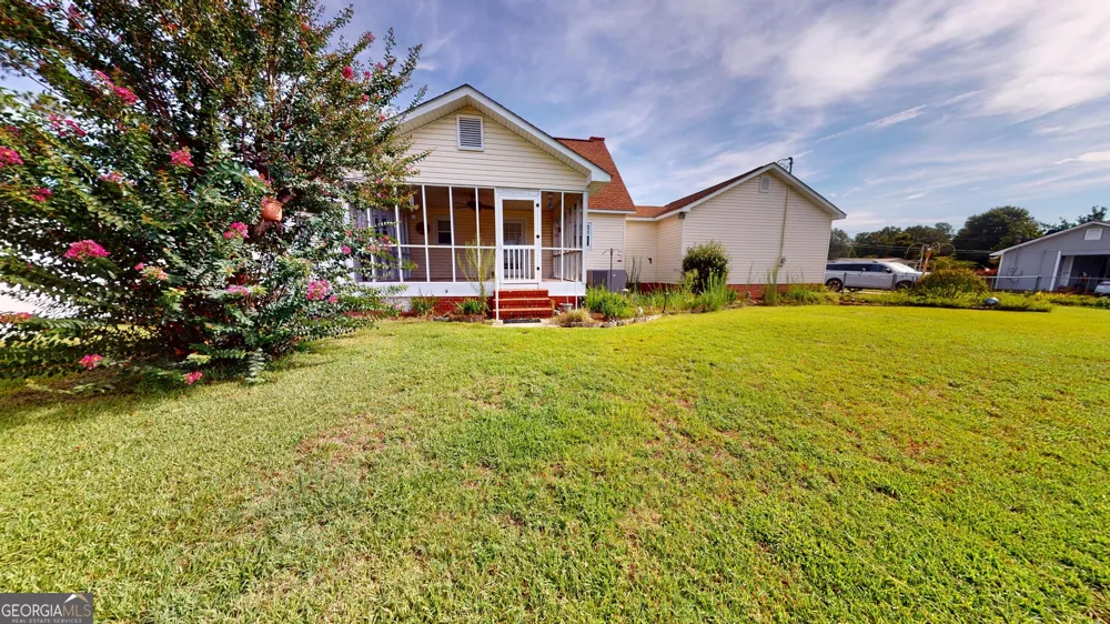 122 Wanda LN Swainsboro, GA 30401
