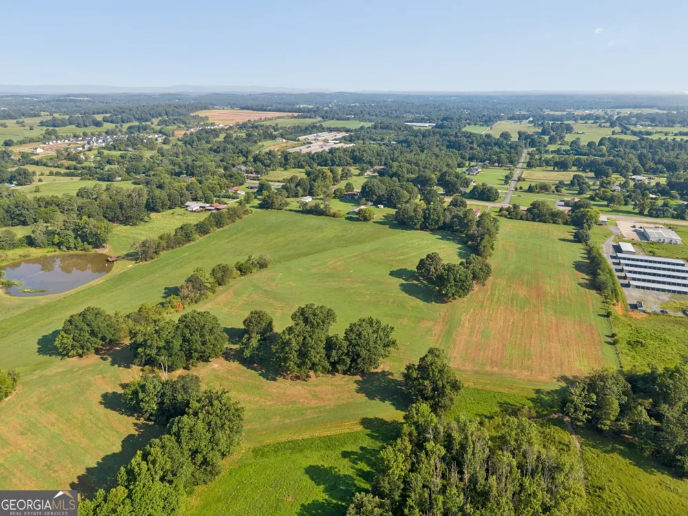 6873 Fairmount HWY SE Calhoun, GA 30701
