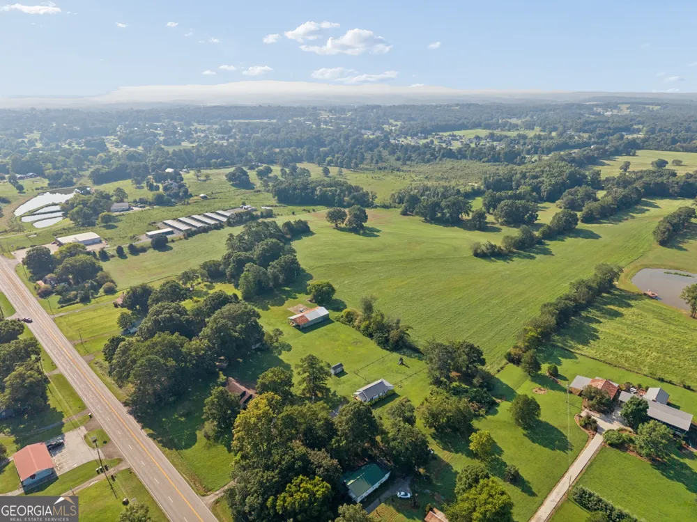 6873 Fairmount HWY SE Calhoun, GA 30701