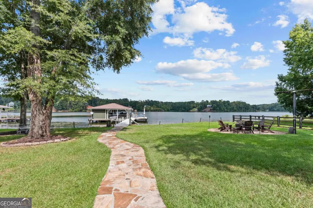 364 S Steel Bridge RD Eatonton, GA 31024