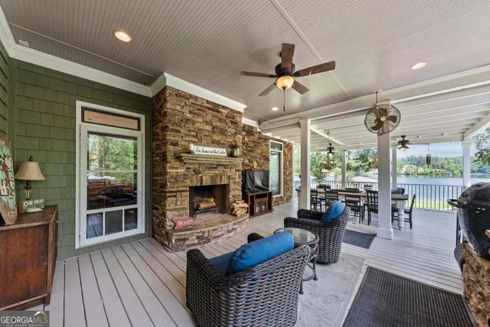 364 S Steel Bridge RD Eatonton, GA 31024