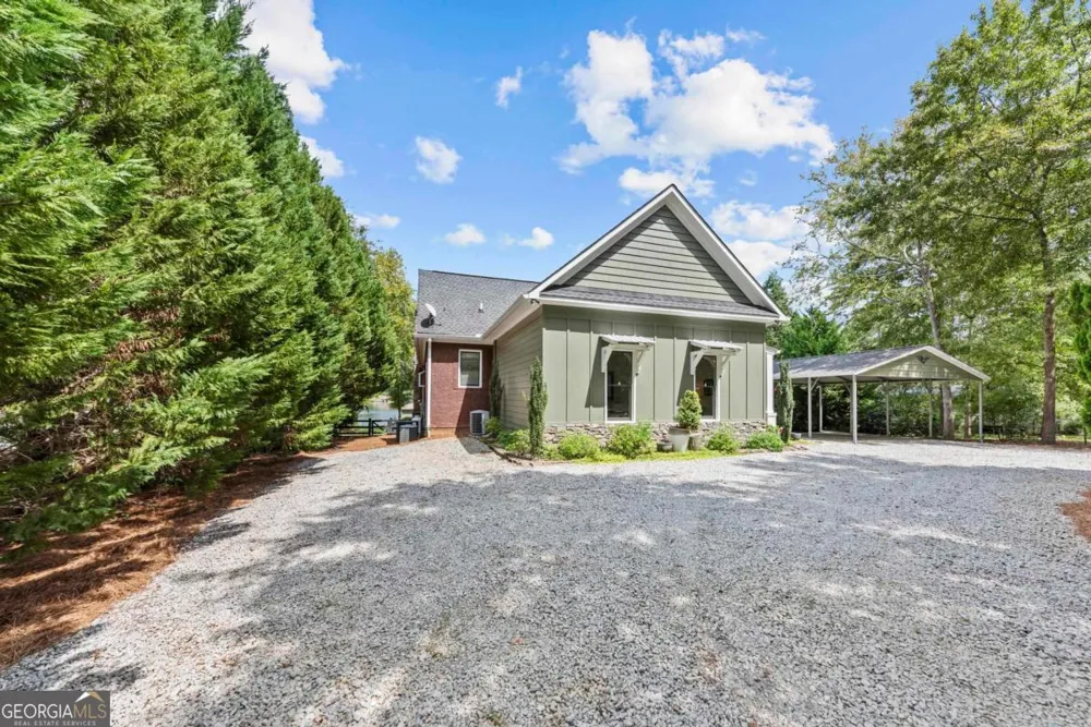364 S Steel Bridge RD Eatonton, GA 31024