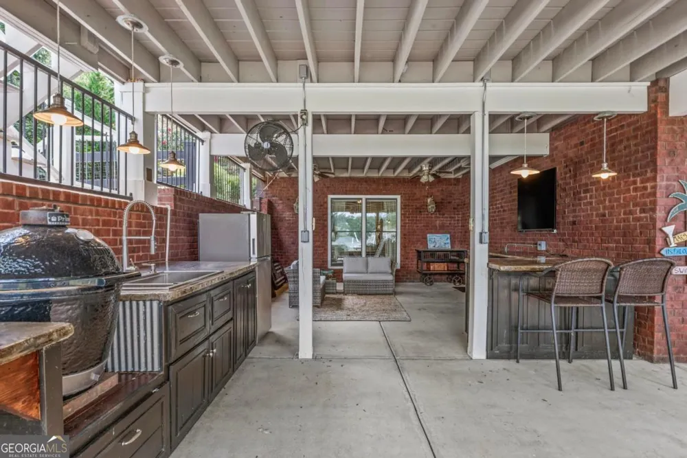 364 S Steel Bridge RD Eatonton, GA 31024