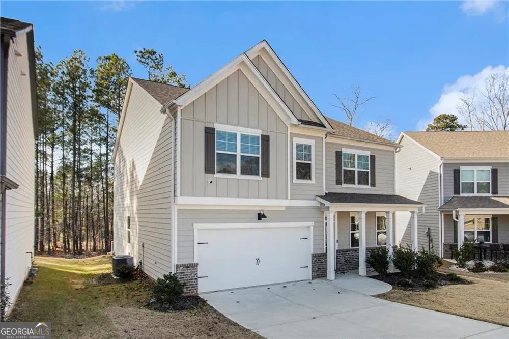 1083 Shadow Glen DR Fairburn, GA 30213