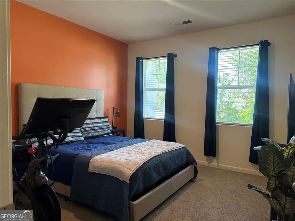 1083 Shadow Glen DR Fairburn, GA 30213