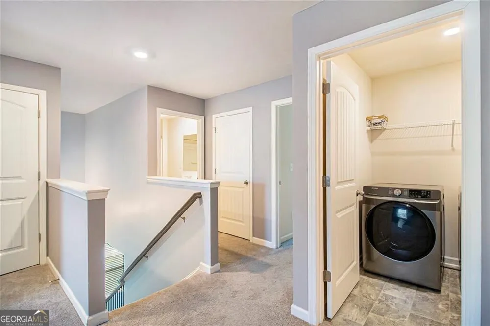 1083 Shadow Glen DR Fairburn, GA 30213
