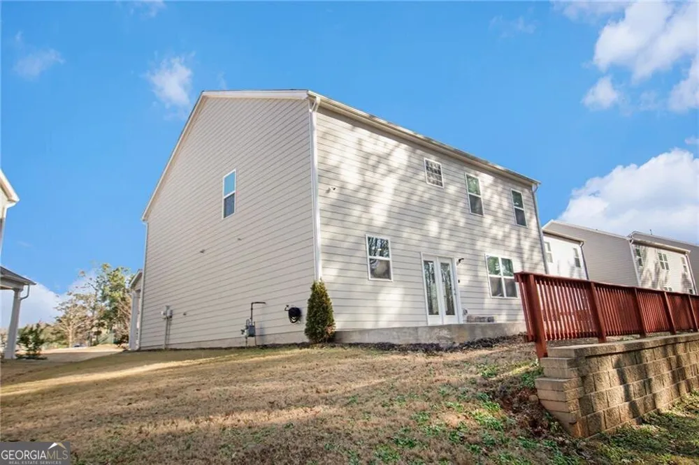 1083 Shadow Glen DR Fairburn, GA 30213