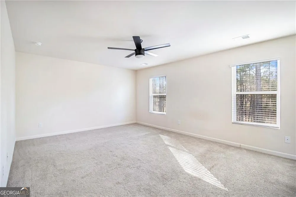 1083 Shadow Glen DR Fairburn, GA 30213