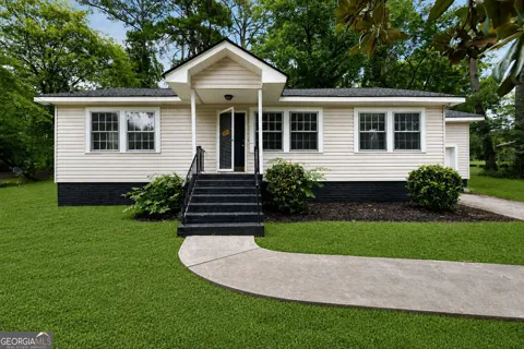 2903 Maple RD SE