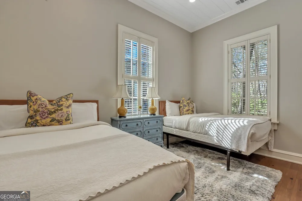 192 Myrtle Grove LN Richmond Hill, GA 31324