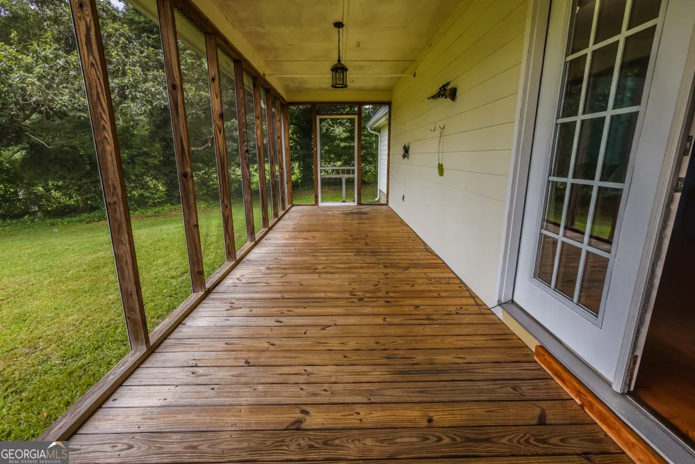 221 Chigger Ridge RD Carnesville, GA 30521