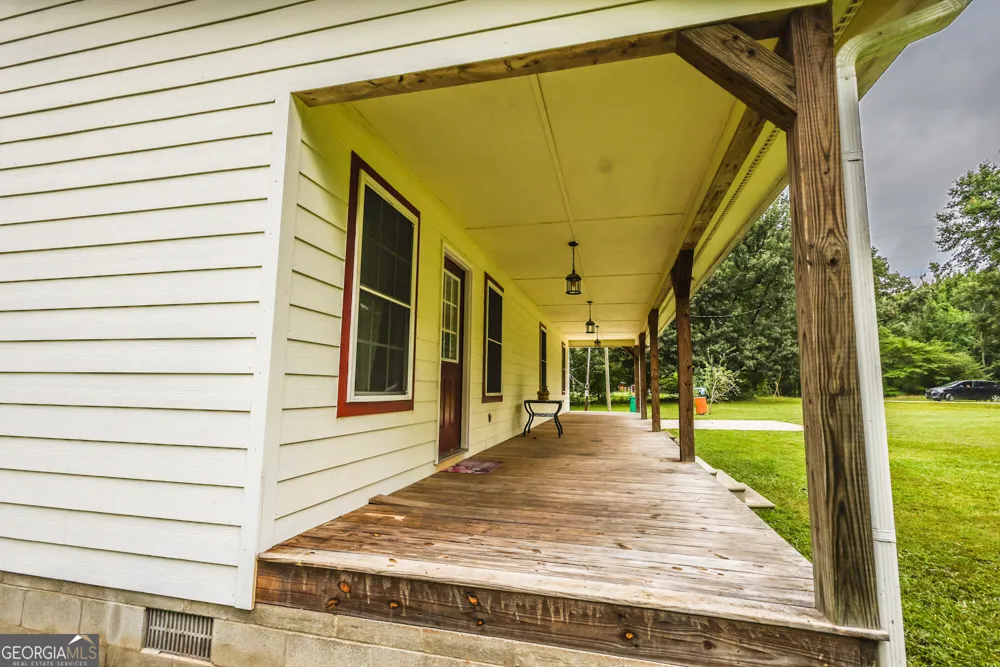 221 Chigger Ridge RD Carnesville, GA 30521