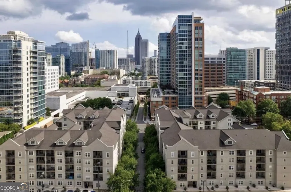 1074 Peachtree WALK NE Atlanta, GA 30309