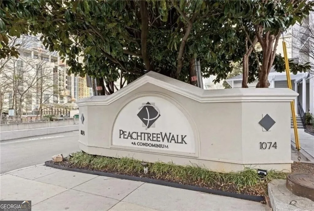 1074 Peachtree WALK NE Atlanta, GA 30309