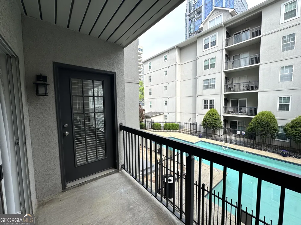 1074 Peachtree WALK NE Atlanta, GA 30309