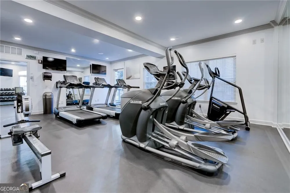 1074 Peachtree WALK NE Atlanta, GA 30309